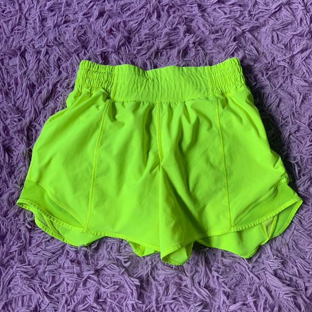 Lululemon hotty hots ‘4 inch